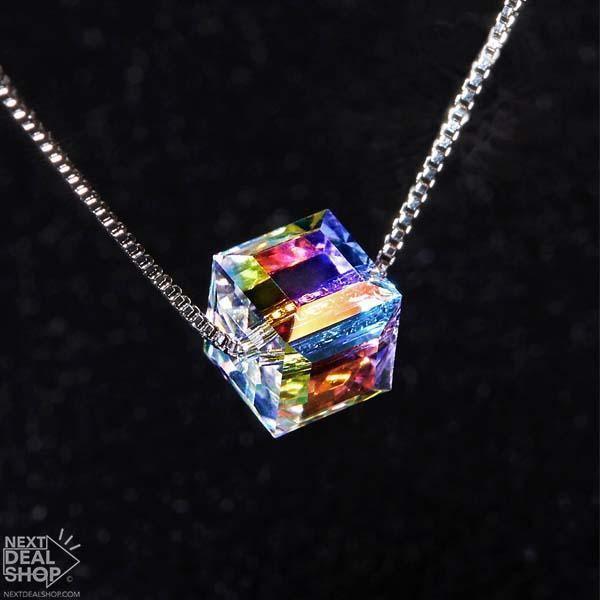 Colar Cubo de Cristal Iridescente - Nuvendix